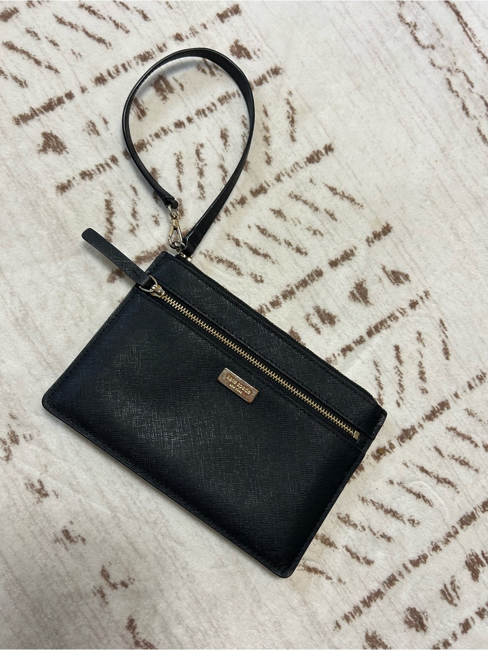Kate Spade New York Black Saffiano Leather Wristlet Zip Clutch Quiet Luxury - Picture 2 of 7